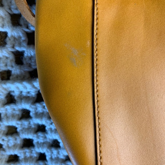 Vintage GAP genuine leather crossbody bag - Picture 3 of 8